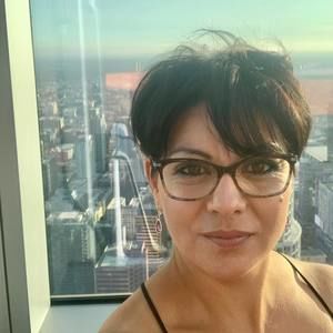 Meet your Posher, Edith